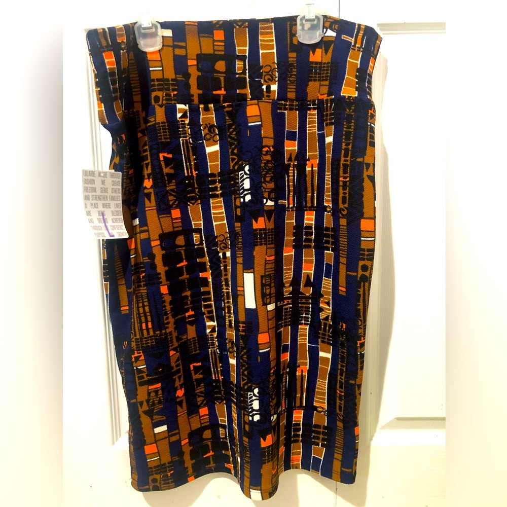 NWT LuLaRoe Cassie Skirt in Large